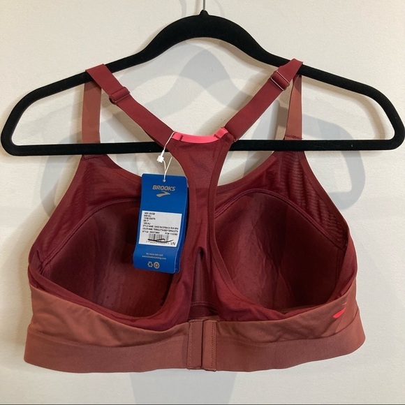 BROOKS Sz 38B Sports Bra Sweat Wicking Padded Adjustable Straps NWT - Picture 2 of 7
